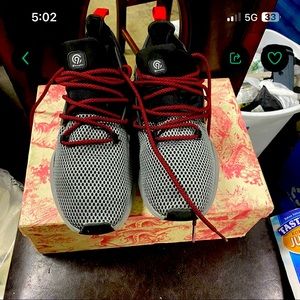 Champion sneakers sz10.5